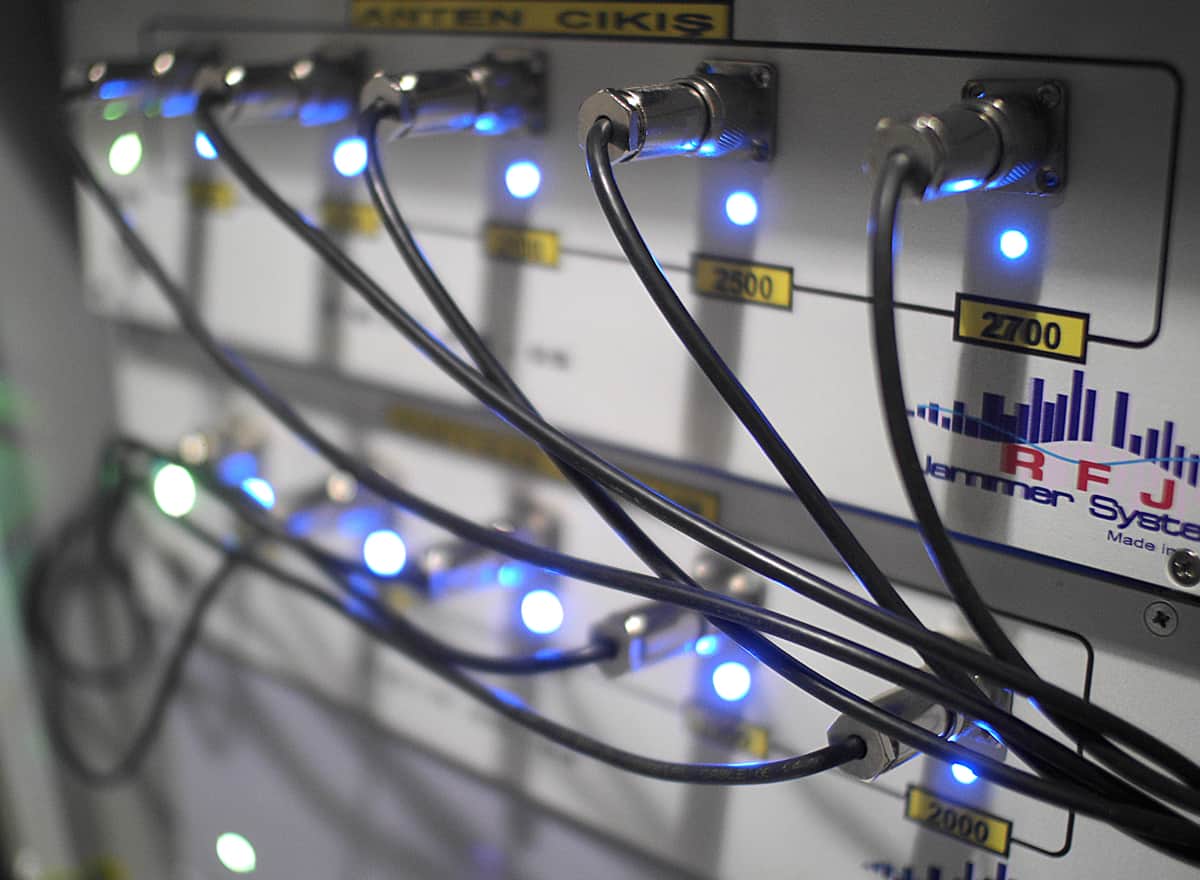 Arac-tipi-jammer-sinyal-korelticiler